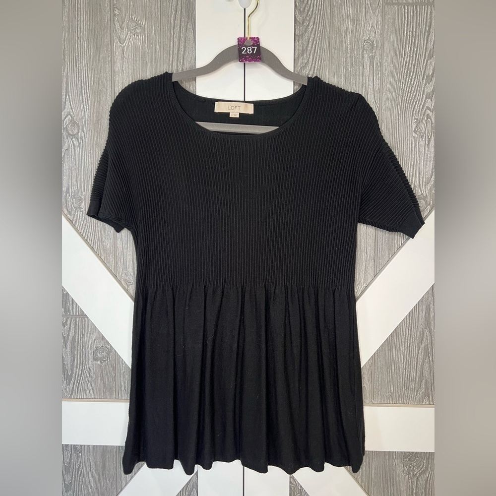 287. LOFT Black Ribbed Short Sleeve Top S
